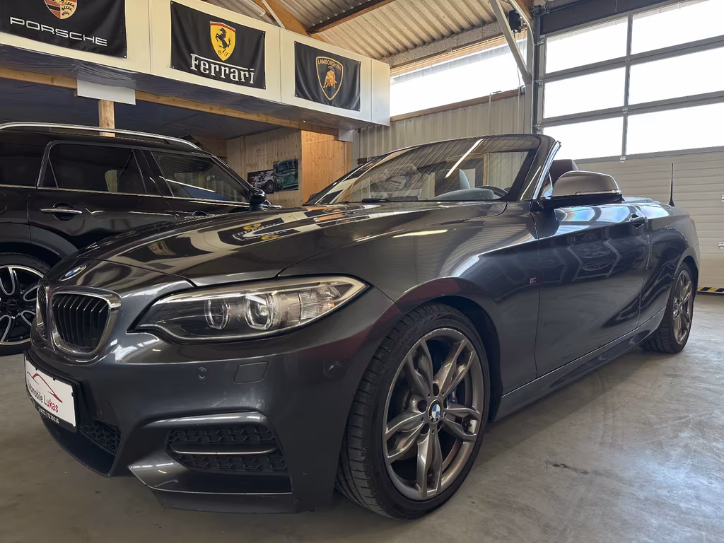 BMW M235