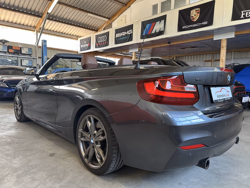 BMW M235
