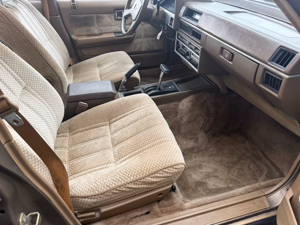 Nissan Laurel