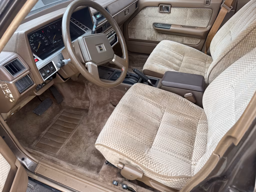 Nissan Laurel