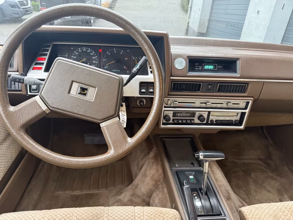 Nissan Laurel