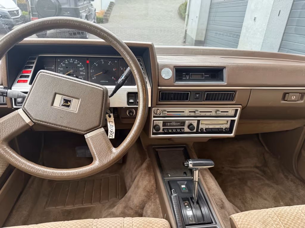 Nissan Laurel