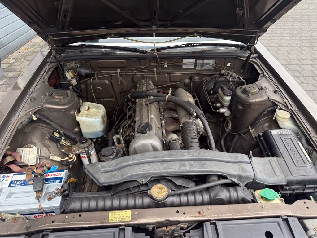 Nissan Laurel