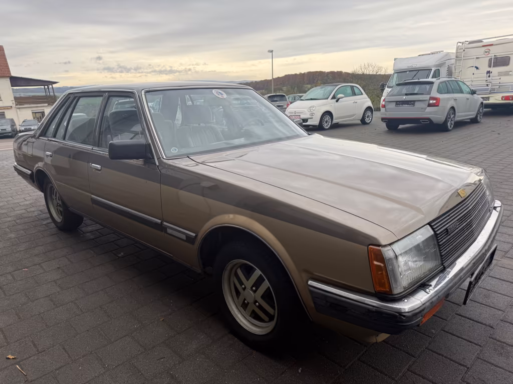 Nissan Laurel