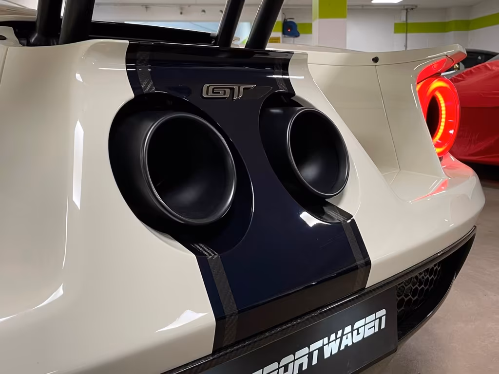Ford GT