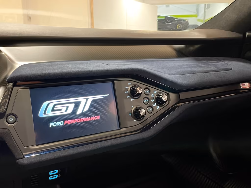 Ford GT