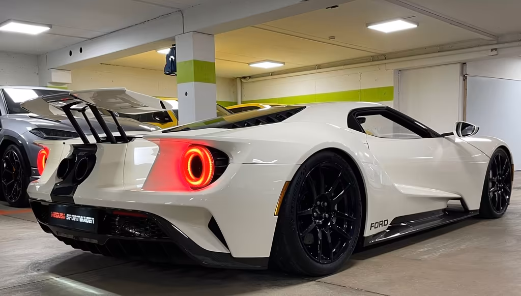 Ford GT