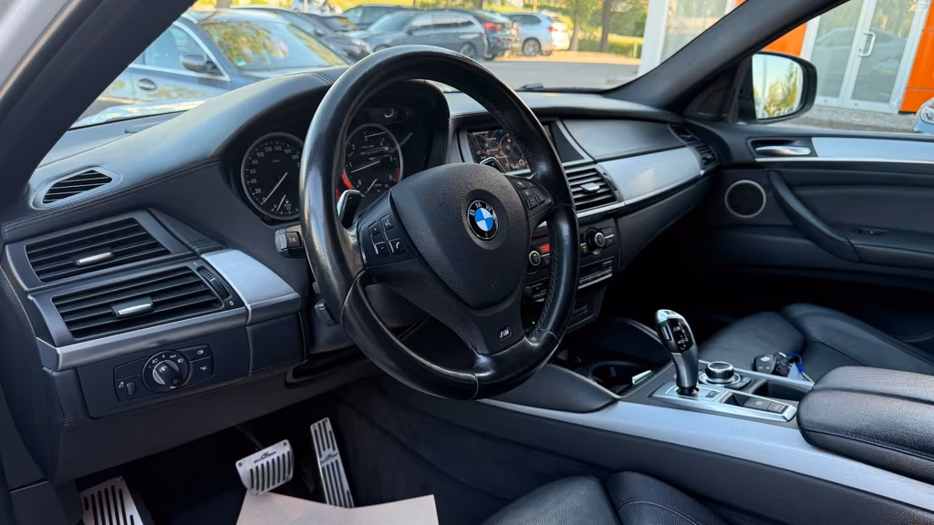 BMW X6 M50
