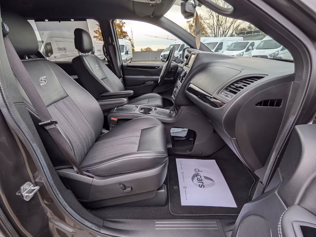 Lancia Voyager