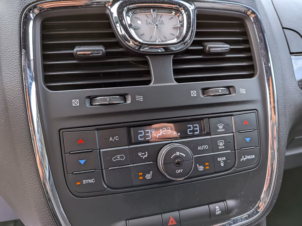 Lancia Voyager