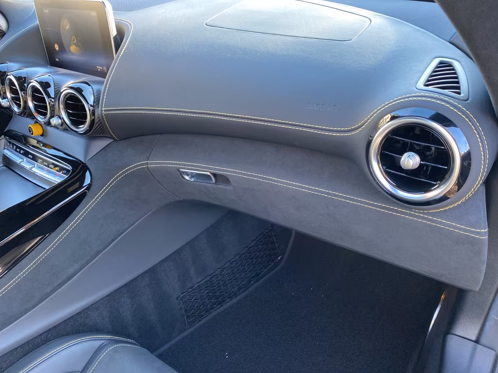 Mercedes-Benz AMG GT R