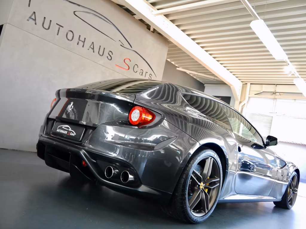 Ferrari FF
