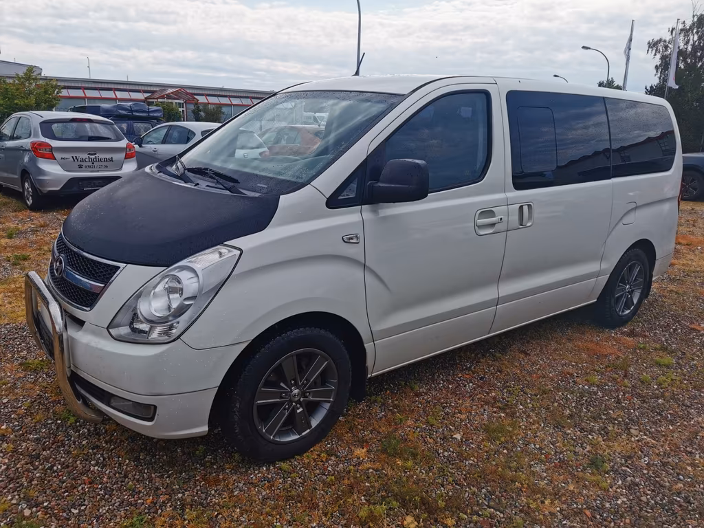 Hyundai H-1 Starex