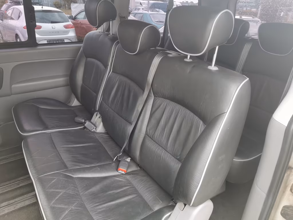 Hyundai H-1 Starex