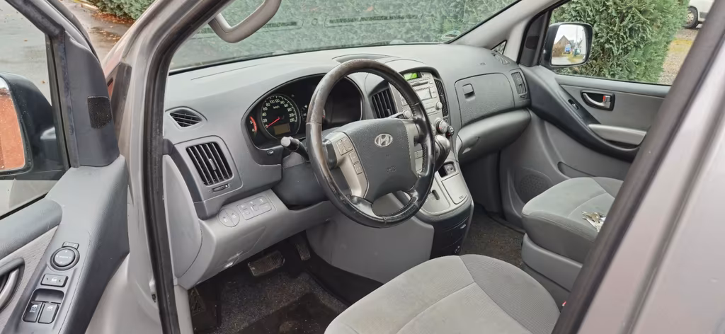 Hyundai H-1