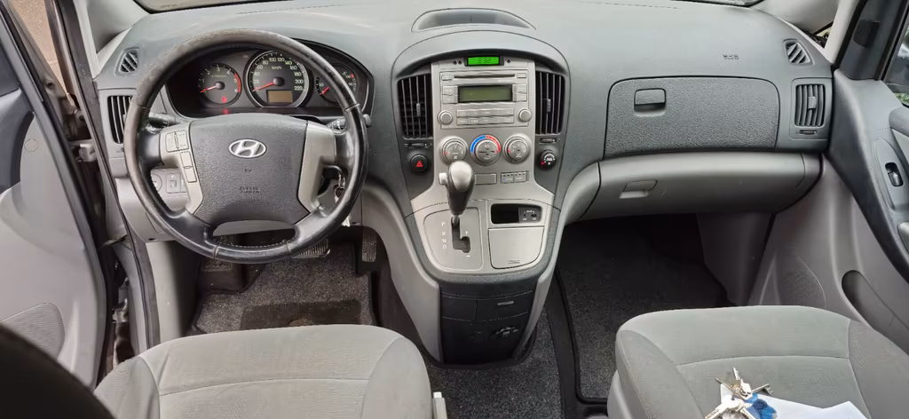 Hyundai H-1