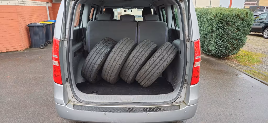 Hyundai H-1