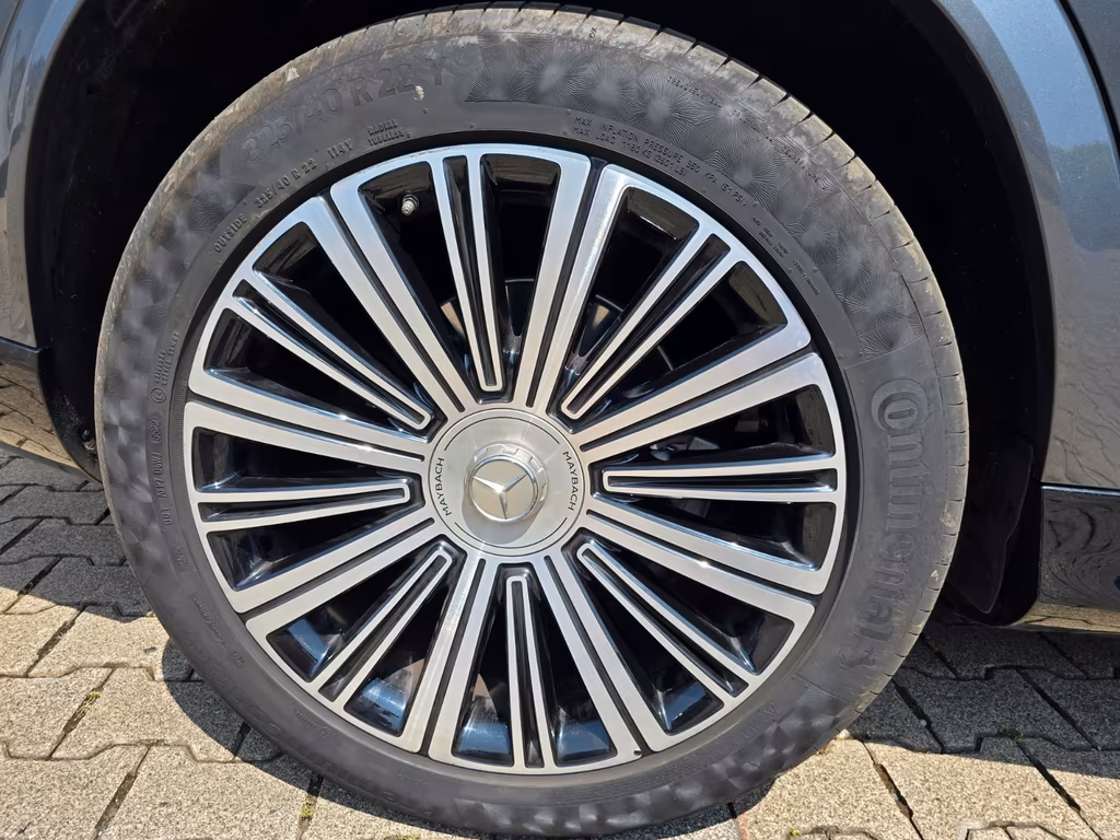 Mercedes-Benz GLS 600
