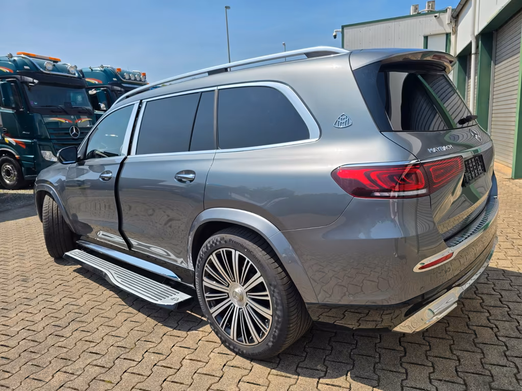 Mercedes-Benz GLS 600