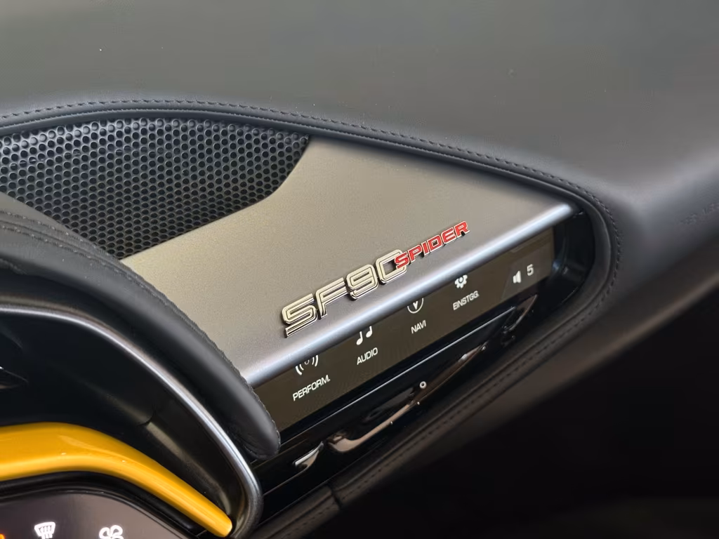 Ferrari SF90