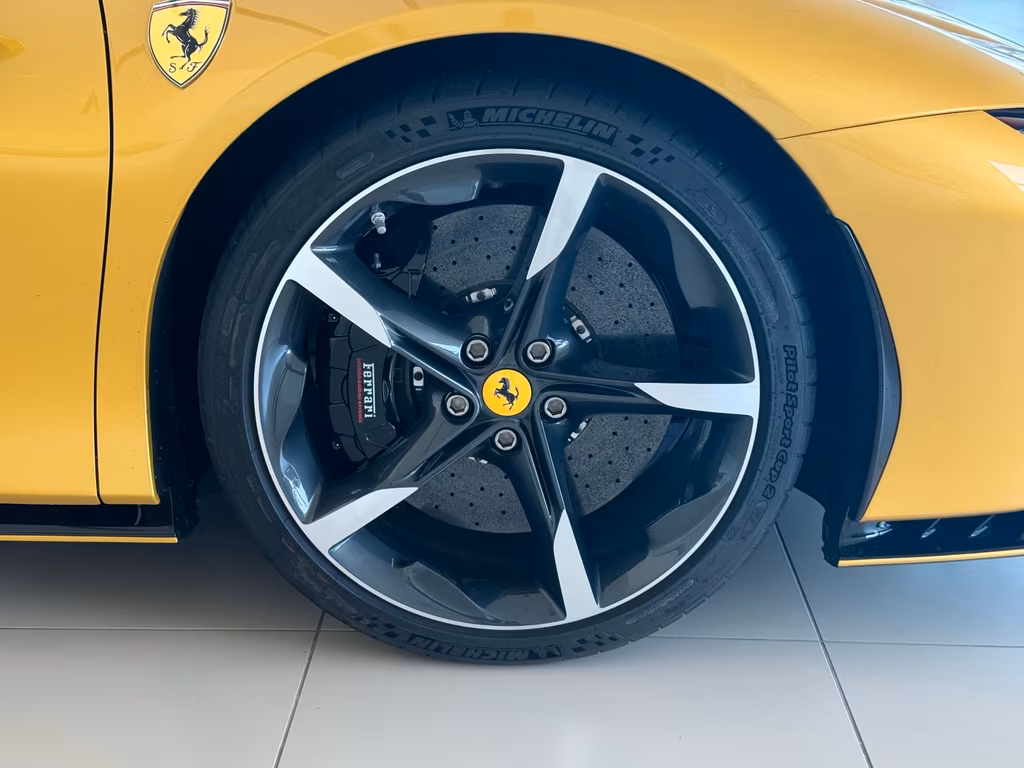 Ferrari SF90