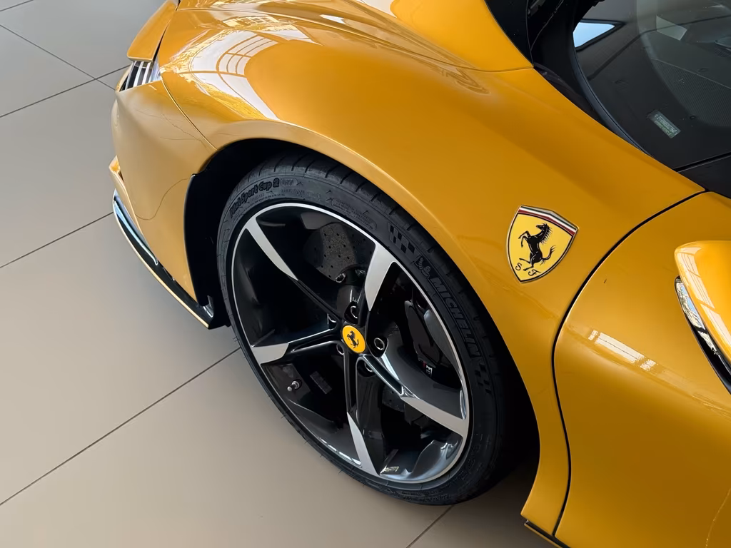 Ferrari SF90