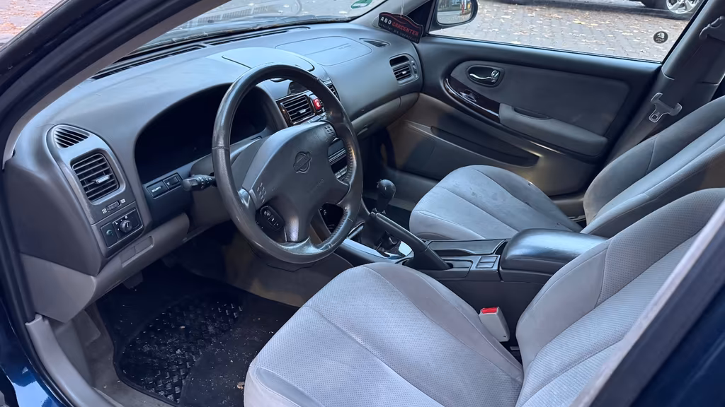 Nissan Maxima