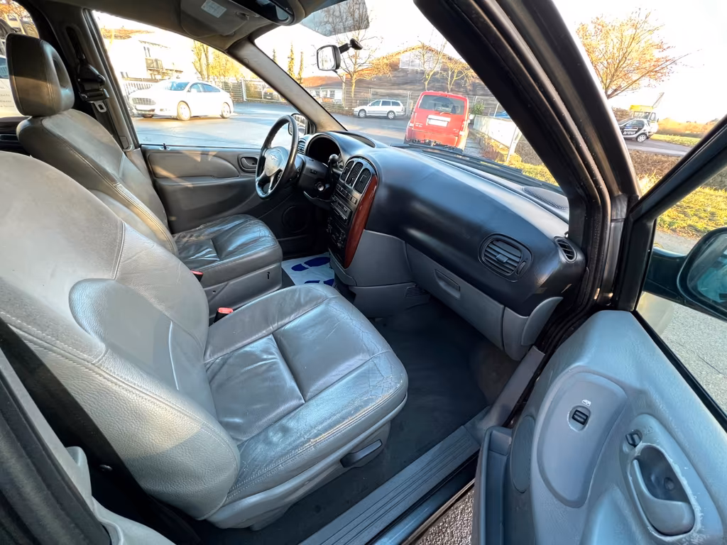 Chrysler Voyager