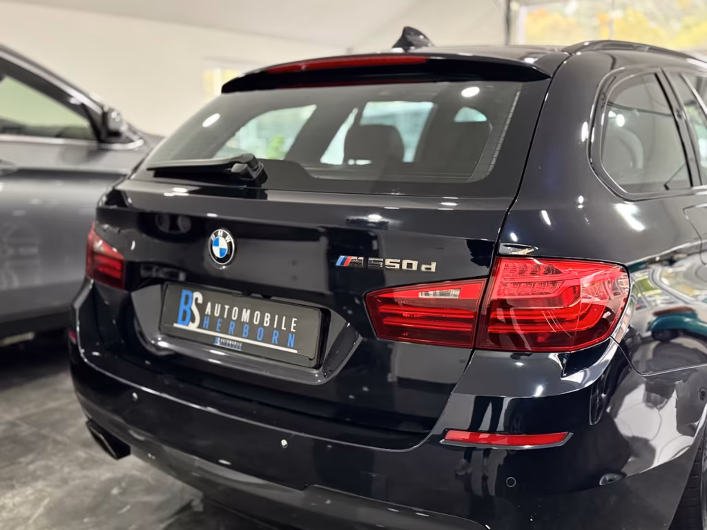 BMW M550