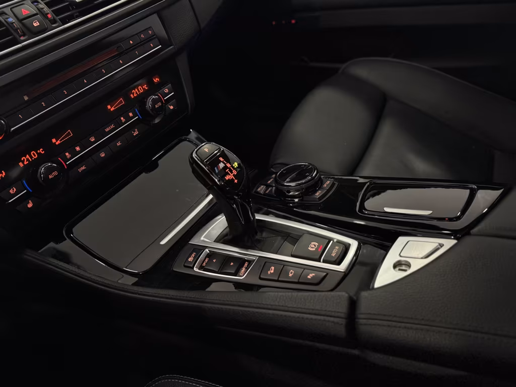 BMW M550
