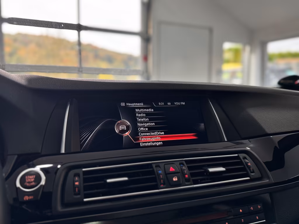 BMW M550