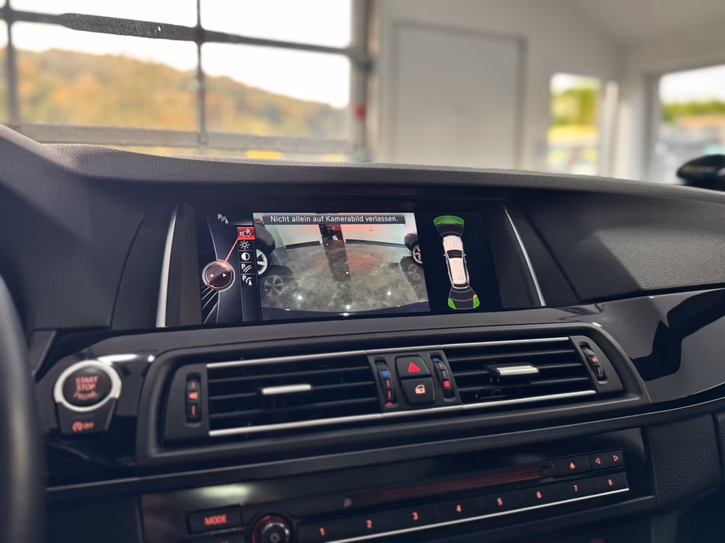 BMW M550