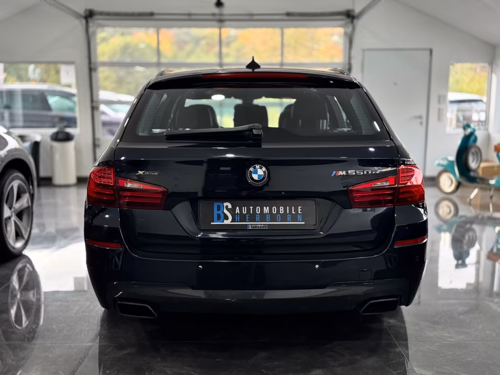 BMW M550