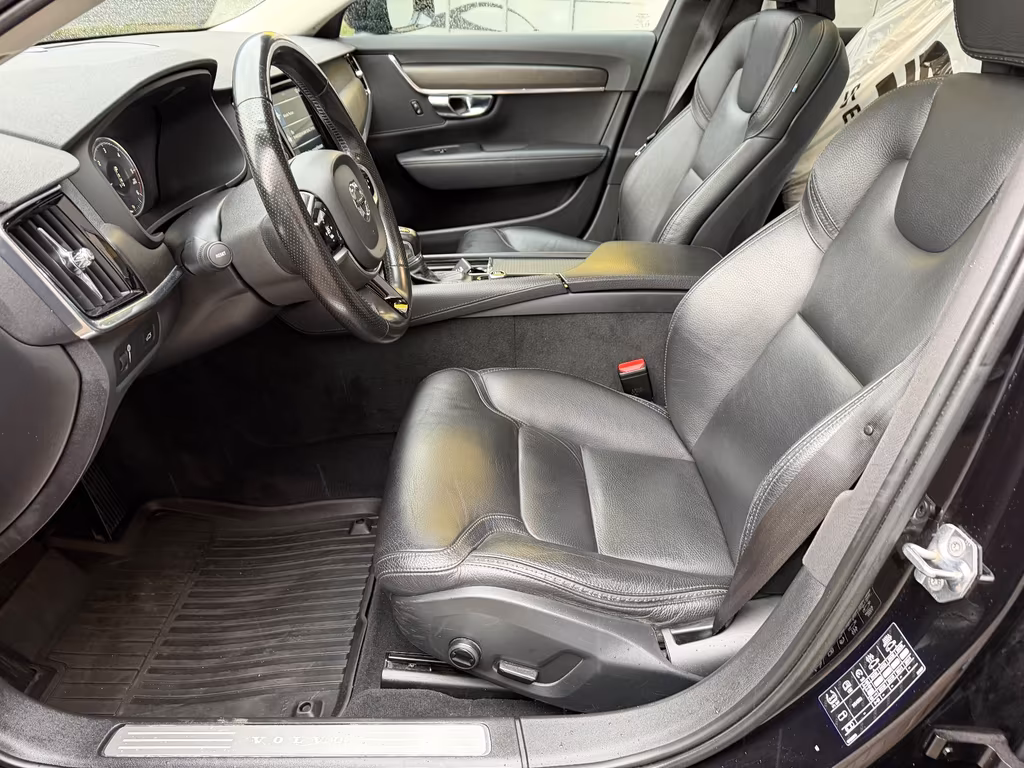 Volvo V90 Cross Country