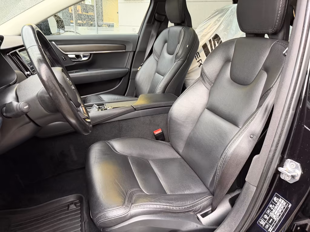 Volvo V90 Cross Country
