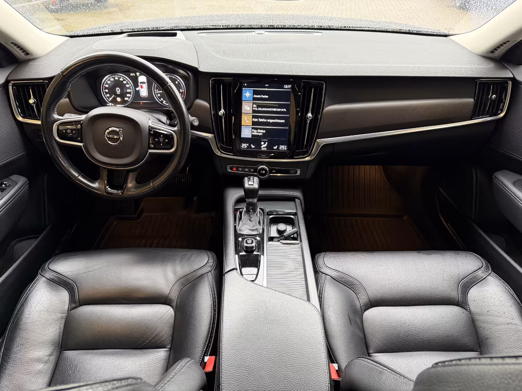Volvo V90 Cross Country