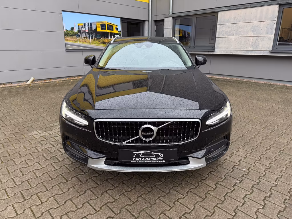 Volvo V90 Cross Country