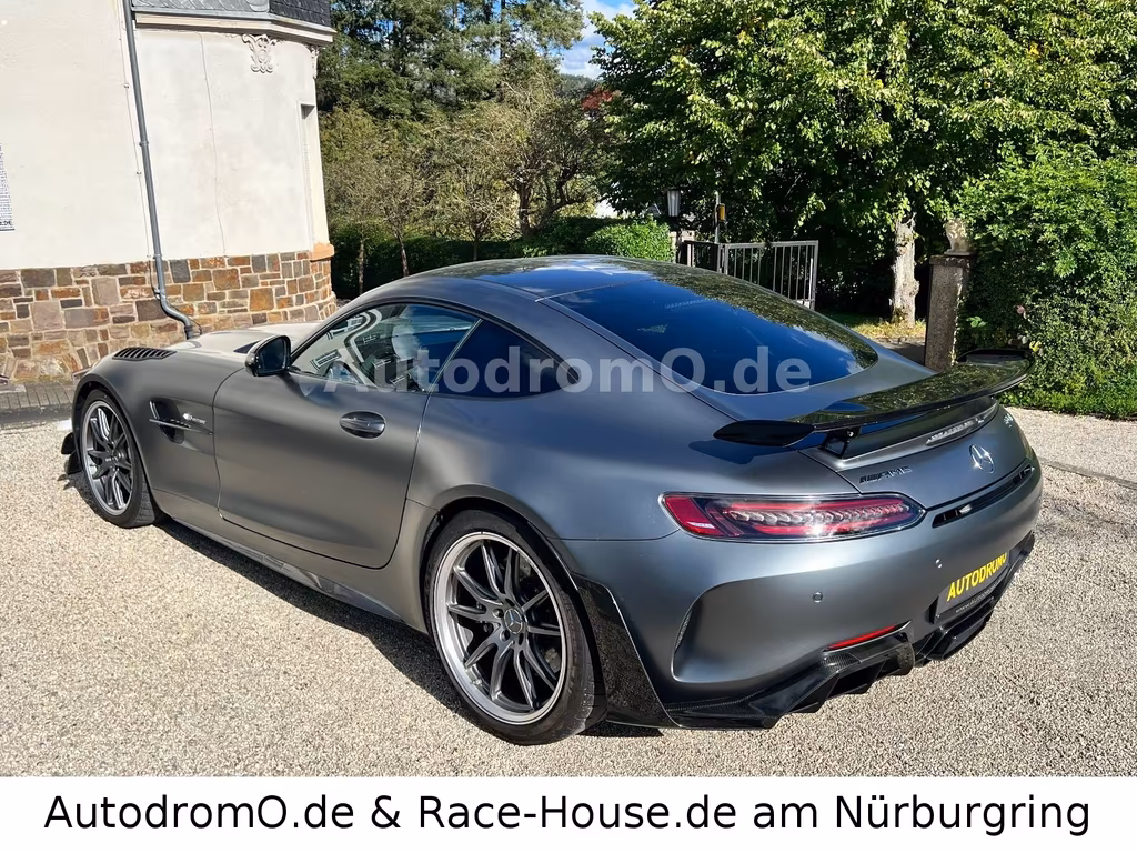 Mercedes-Benz AMG GT R