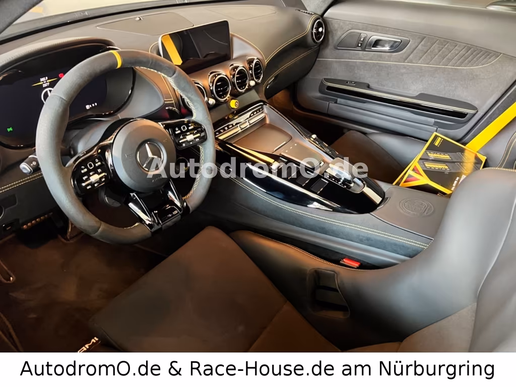 Mercedes-Benz AMG GT R