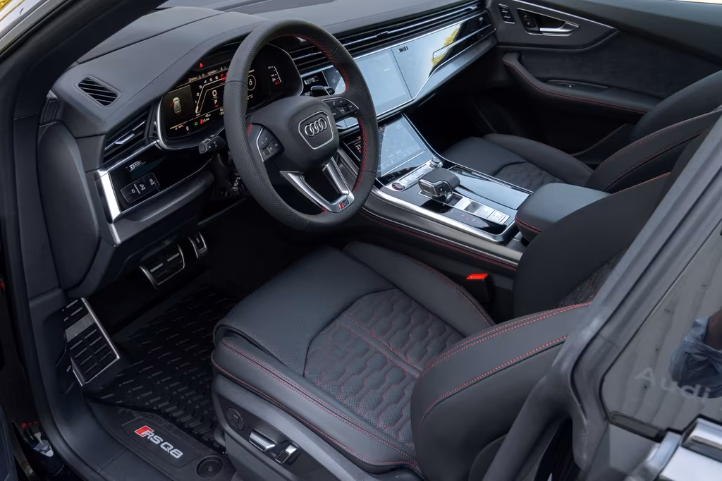 Audi RSQ8