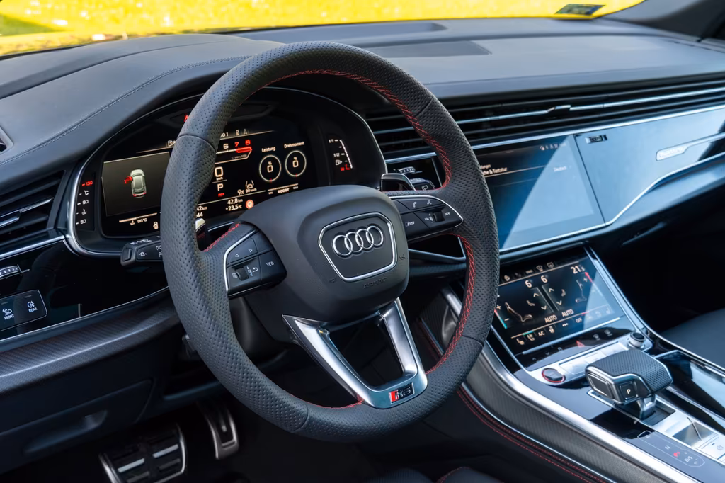 Audi RSQ8