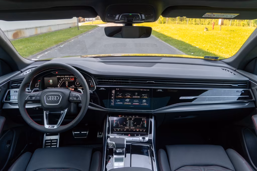 Audi RSQ8