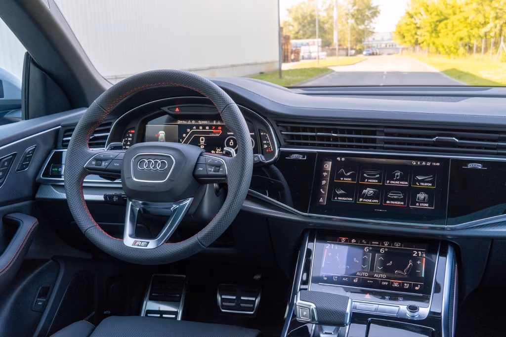 Audi RSQ8