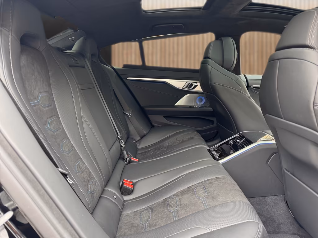 ALPINA B8