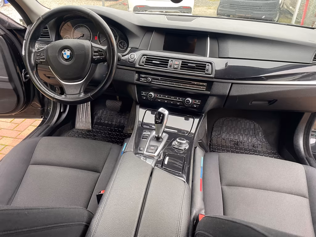 BMW 518