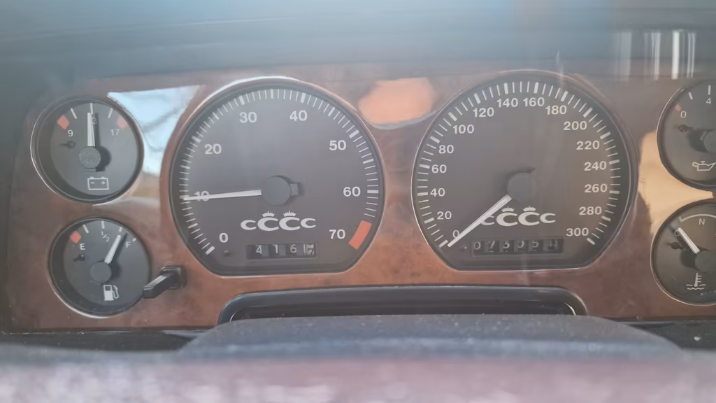 Jaguar XJR
