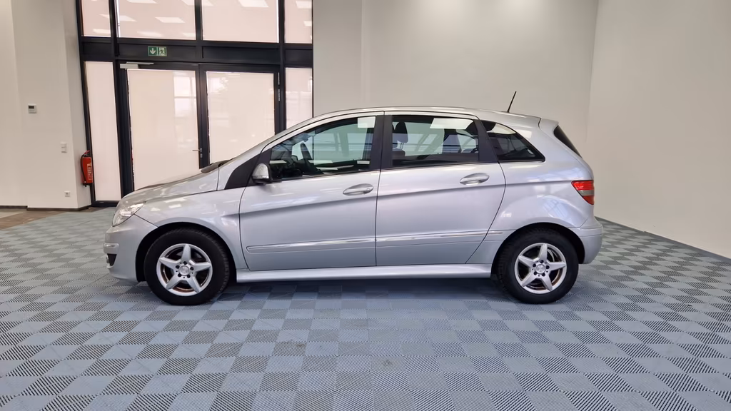 Mercedes-Benz B 160
