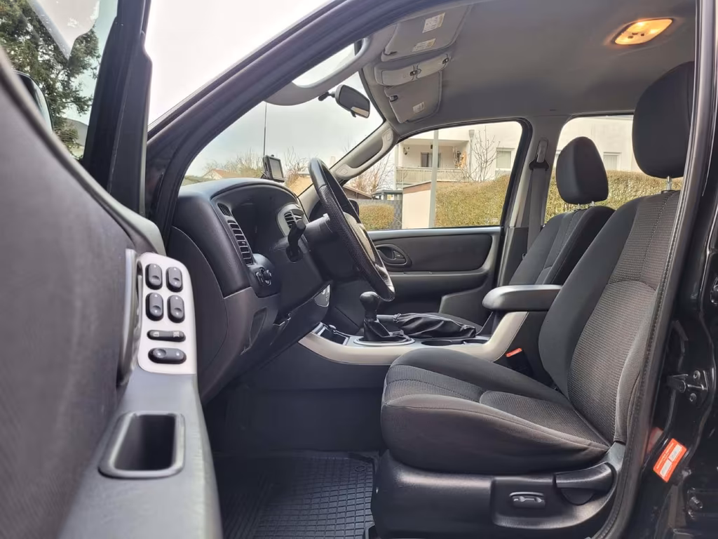 Mazda Tribute