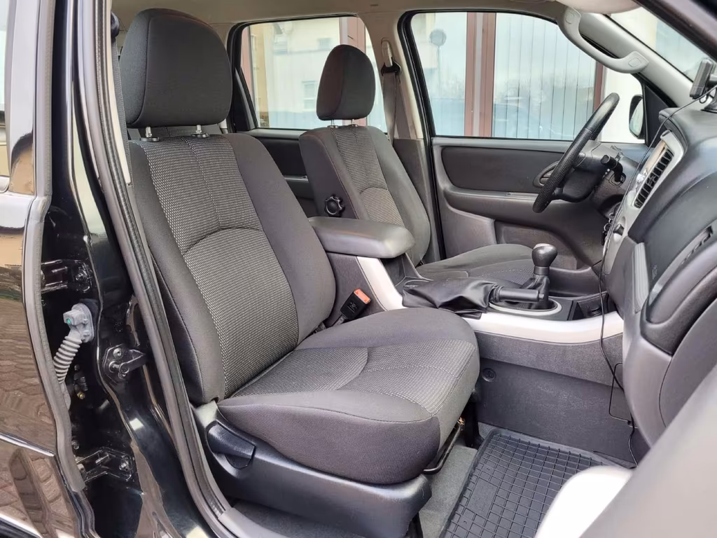 Mazda Tribute