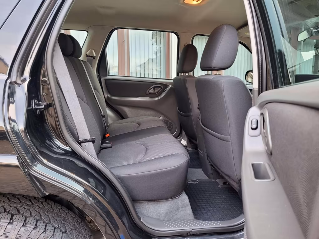 Mazda Tribute